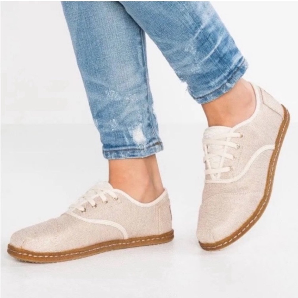 Toms Cordones Shoes Size 8 Woven Metallic Golden Cream
